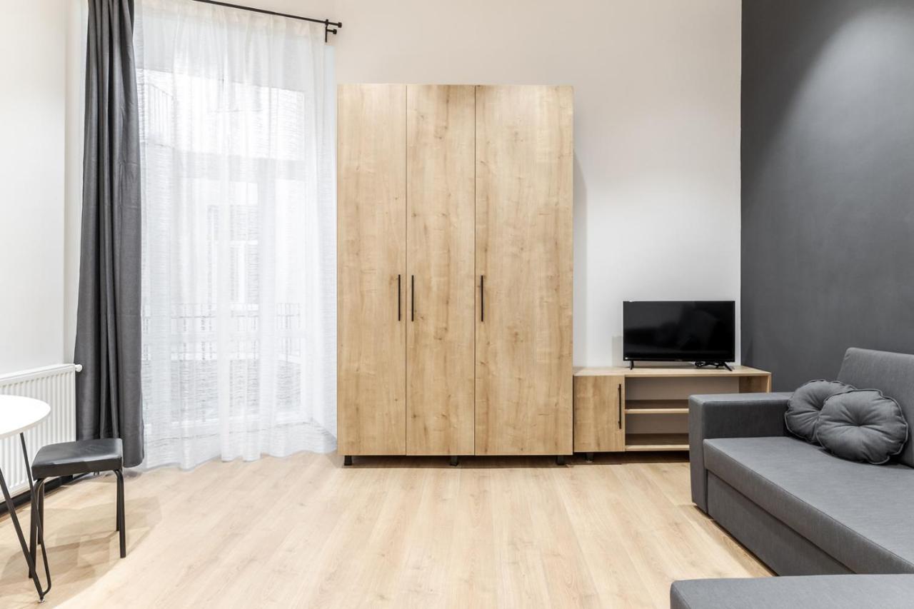 Modern Apartment In The Old City Liov Exterior foto