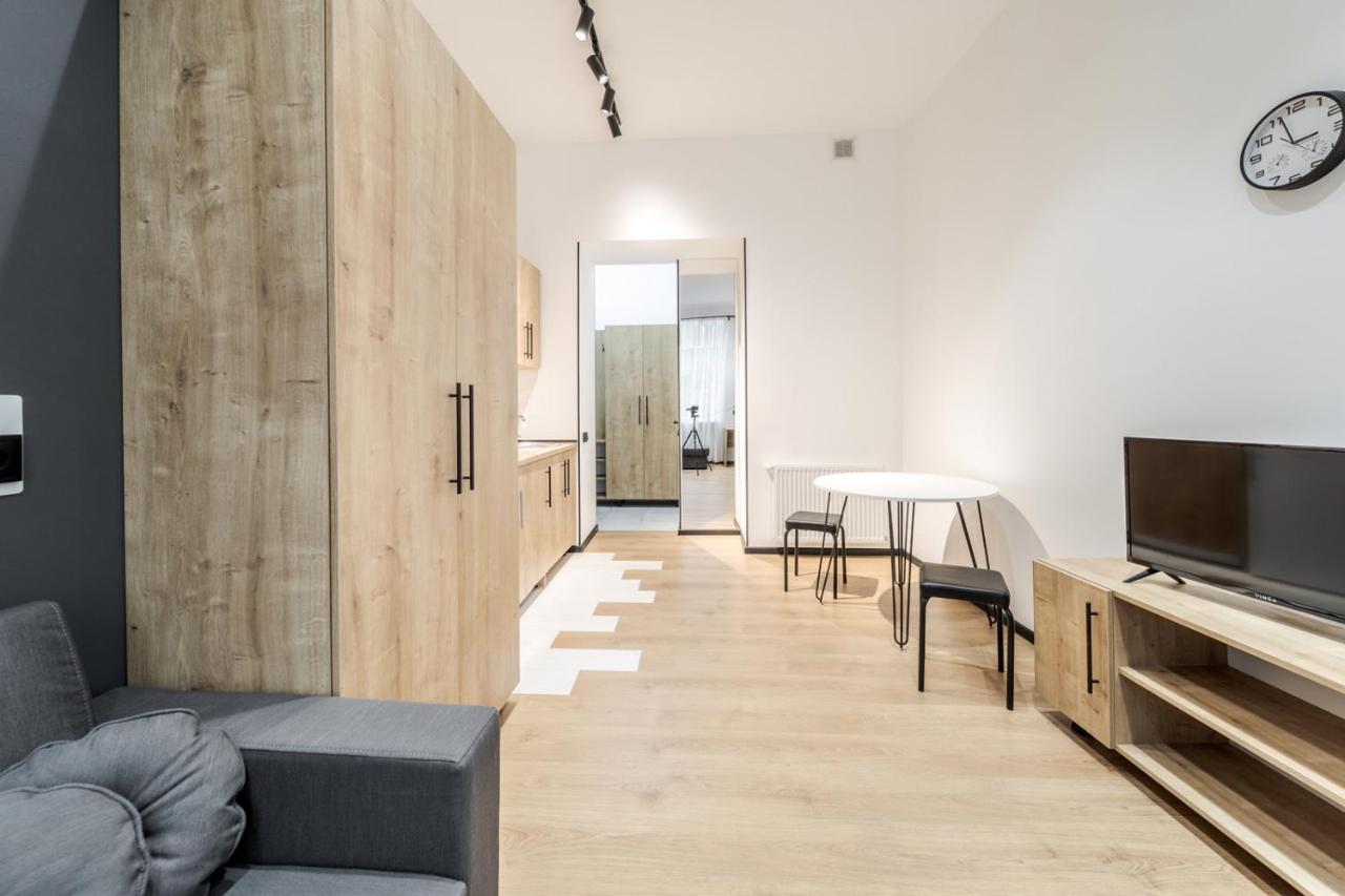 Modern Apartment In The Old City Liov Exterior foto