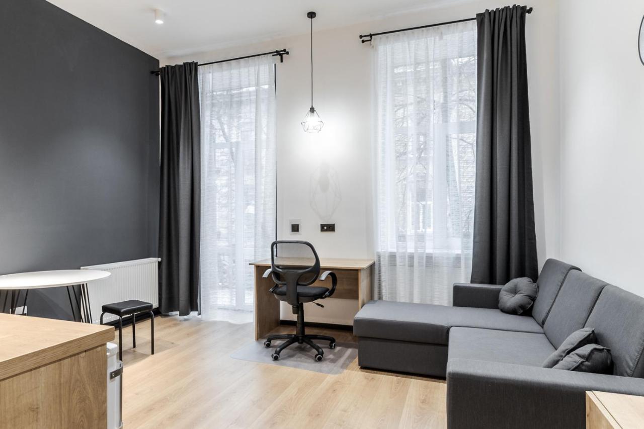 Modern Apartment In The Old City Liov Exterior foto